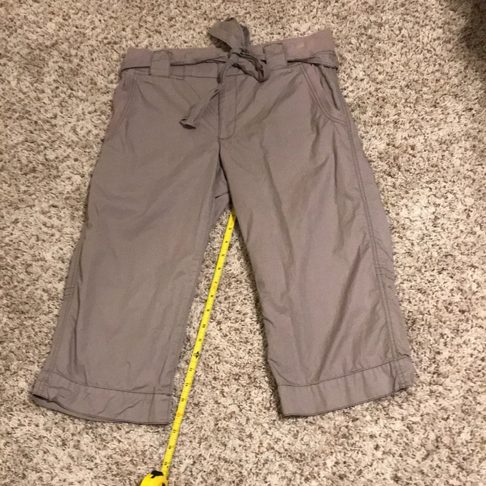 Gap Body Cropped Pants - size 6 - Gray